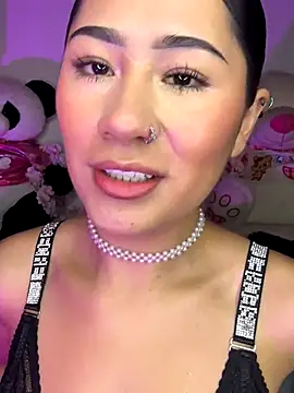 evelyn ch  online show from 10/02/25, 10:44