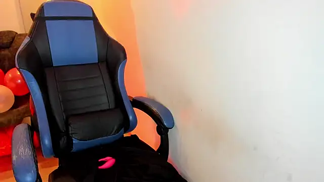 Scarbadgirl  online show from 02/15/26, 07:51