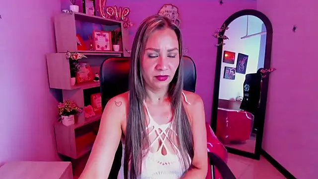 Stefy Zea online show from 11/06/25, 06:20