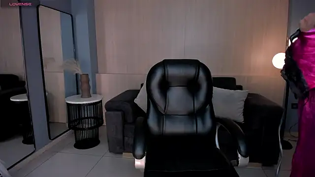 SarahYates online show from 03/29/26, 11:27