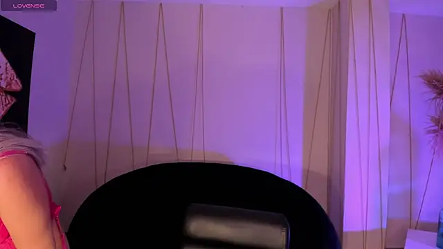 Snapshot of IsabellaMoreau chatting on 01/13/26, 07:41 IsabellaMoreau online show from 01/13/26, 07:41