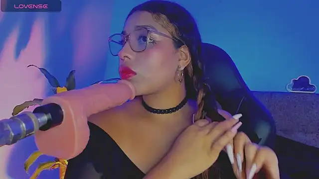 giselle upp online show from 04/17/26, 02:03