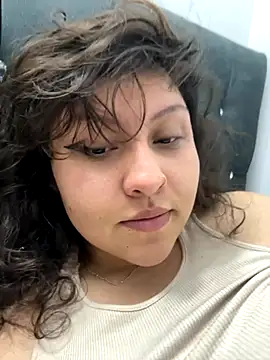 Larissa Antonella online show from 11/28/25, 01:52