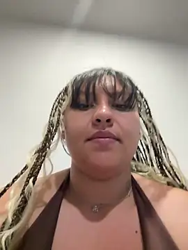 Larissa Antonella online show from 04/23/26, 01:29