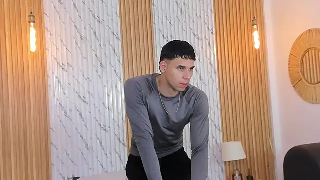 thomas walker0 online show from 09/16/25, 12:06