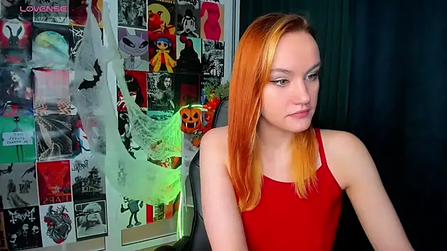 Ida FaneStain online show from 10/31/25, 02:45