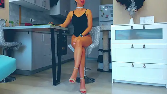 MadinaBrown online show from 10/21/25, 09:21