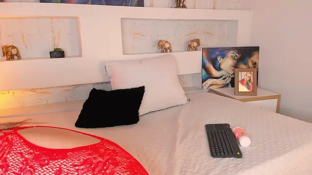 NicoleDiior online show from 09/15/25, 02:50