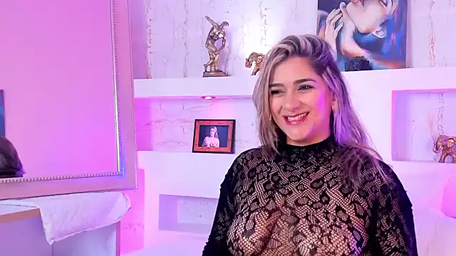 NicoleDiior online show from 10/21/25, 02:51