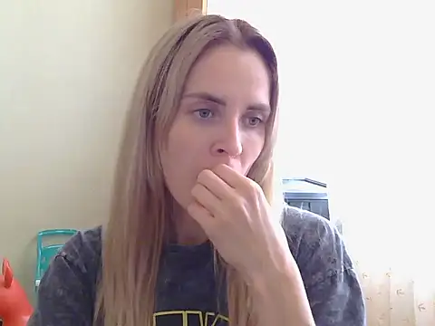 Snapshot of JayeTyler chatting on 11/21/25, 10:47 JayeTyler online show from 11/21/25, 10:47