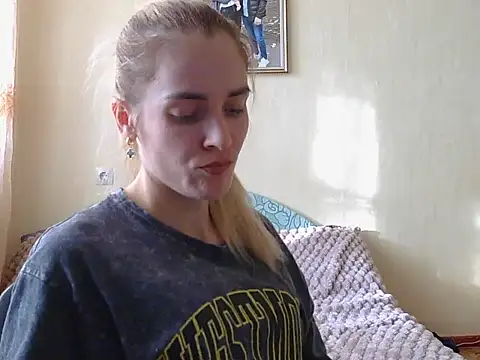 Snapshot of JayeTyler chatting on 12/17/25, 07:58 JayeTyler online show from 12/17/25, 07:58