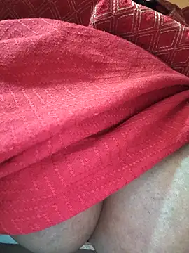 Dassing strip couple online show from 04/19/26, 08:24