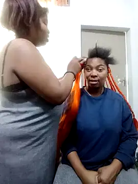 Snapshot of ShySexyBaddiexx chatting on 11/19/25, 08:14 ShySexyBaddiexx online show from 11/19/25, 08:14