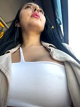 Snapshot of oh_nina chatting on 09/28/25, 09:20 oh nina online show from 09/28/25, 09:20