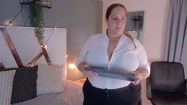 JenaCooper  online show from 04/21/26, 03:35