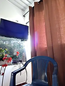 Hiroshi Shen online show from 10/18/25, 11:55