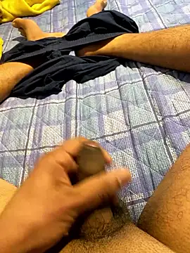 Snapshot of girlslvrs chatting on 01/08/26, 02:19 girlslvrs online show from 01/08/26, 02:19