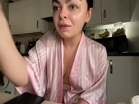 FrancescaXO online show from 05/27/26, 07:27