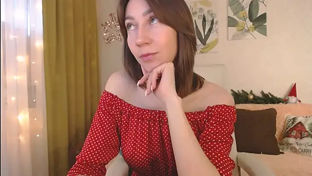 Snapshot of GoodGlamorGirl chatting on 12/25/24, 04:33 GoodGlamorGirl online show from 12/25/24, 04:33