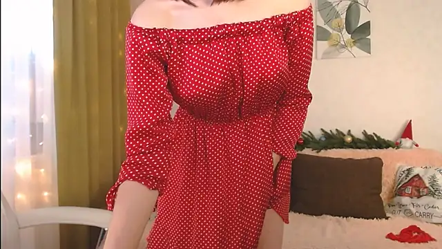 Snapshot of GoodGlamorGirl chatting on 12/25/24, 07:35 GoodGlamorGirl online show from 12/25/24, 07:35