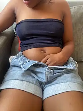 PrettyNina77 online show from 10/22/25, 12:38