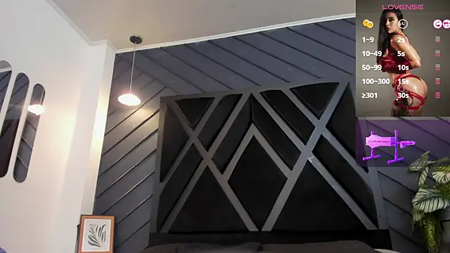 zoe martins  online show from 10/26/25, 02:23