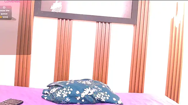 kimberly18cute online show from 11/22/25, 01:15