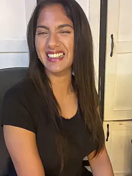 chicachocolate01 online show from 09/30/25, 03:55