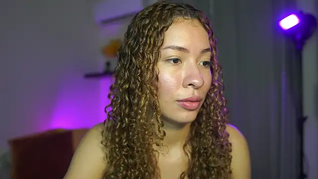 isabella-garcia- online show from 09/23/25, 01:52