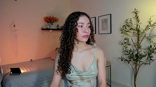 isabella-garcia- online show from 04/26/26, 01:25