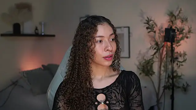 Snapshot of isabella-garcia- chatting on 07/20/26, 12:58 isabella-garcia- online show from 07/20/26, 12:58