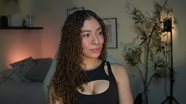 Snapshot of isabella-garcia- chatting on 07/22/26, 11:51 isabella-garcia- online show from 07/22/26, 11:51