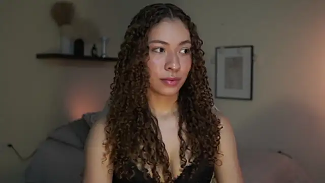 Snapshot of isabella-garcia- chatting on 08/08/26, 07:05 isabella-garcia- online show from 08/08/26, 07:05
