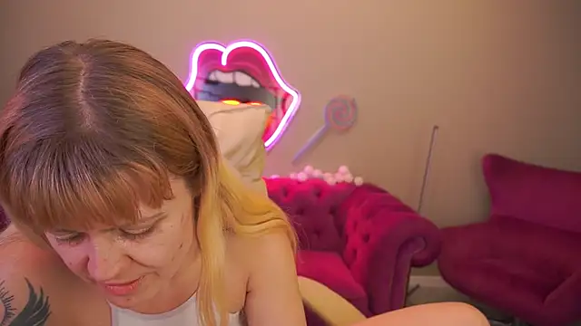 BellaLaPetit online show from 02/07/26, 02:15