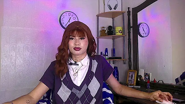 Snapshot of SHARLOTH_trans chatting on 05/21/26, 06:37 SHARLOTH trans online show from 05/21/26, 06:37