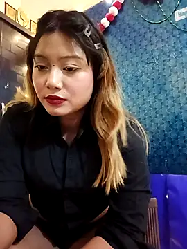 alexa cam44 online show from 10/22/25, 08:30