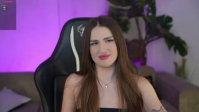 Goldie Flame online show from 10/15/25, 02:33