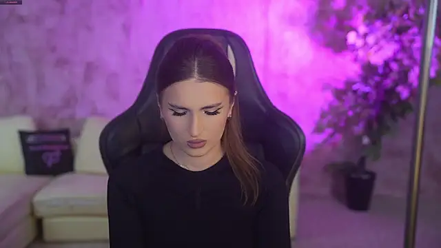 Goldie Flame online show from 12/14/25, 07:18