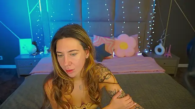 KateShanny online show from 02/02/26, 06:56