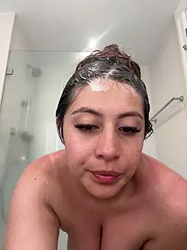 Aphriil   online show from 10/02/25, 10:17