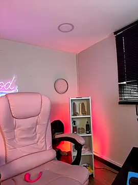 Aphriil   online show from 10/08/25, 12:03