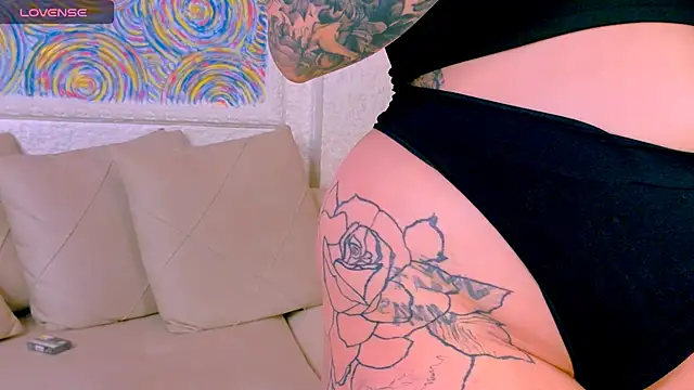 Snapshot of marrenaa chatting on 09/09/25, 04:12 marrenaa online show from 09/09/25, 04:12