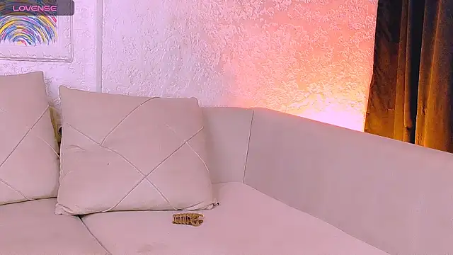 Snapshot of marrenaa chatting on 09/20/25, 04:02 marrenaa online show from 09/20/25, 04:02