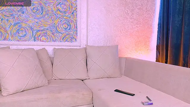 Snapshot of marrenaa chatting on 09/22/25, 04:03 marrenaa online show from 09/22/25, 04:03