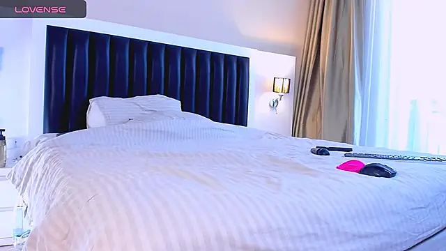 Snapshot of marrenaa chatting on 11/29/25, 07:11 marrenaa online show from 11/29/25, 07:11