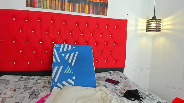 carolinacrus01 online show from 01/06/26, 03:05