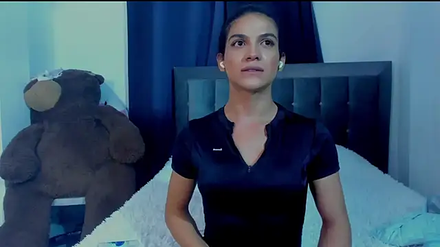 ISA BELLA VZL online show from 11/04/25, 10:42