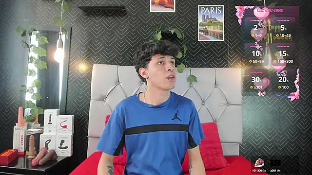 Axel  Evans online show from 10/16/25, 03:57