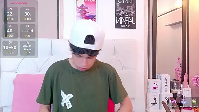 Snapshot of Axel__Evans chatting on 01/16/26, 01:04 Axel Evans online show from 01/16/26, 01:04