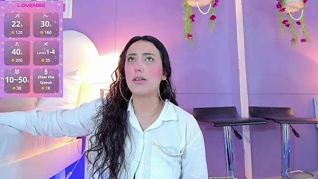 Snapshot of my_aleja_ chatting on 11/13/25, 01:10 my aleja online show from 11/13/25, 01:10